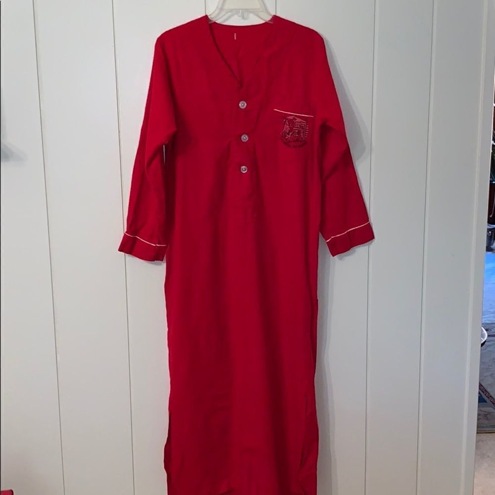 Vtg red  “The British Are Coming”‎ sleep shirt